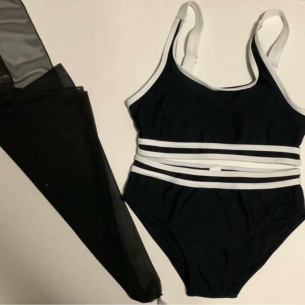 Teens’Black and White Bikini Set 3 pieces Sz 11-12 Y. NWOT - Picture 3 of 8